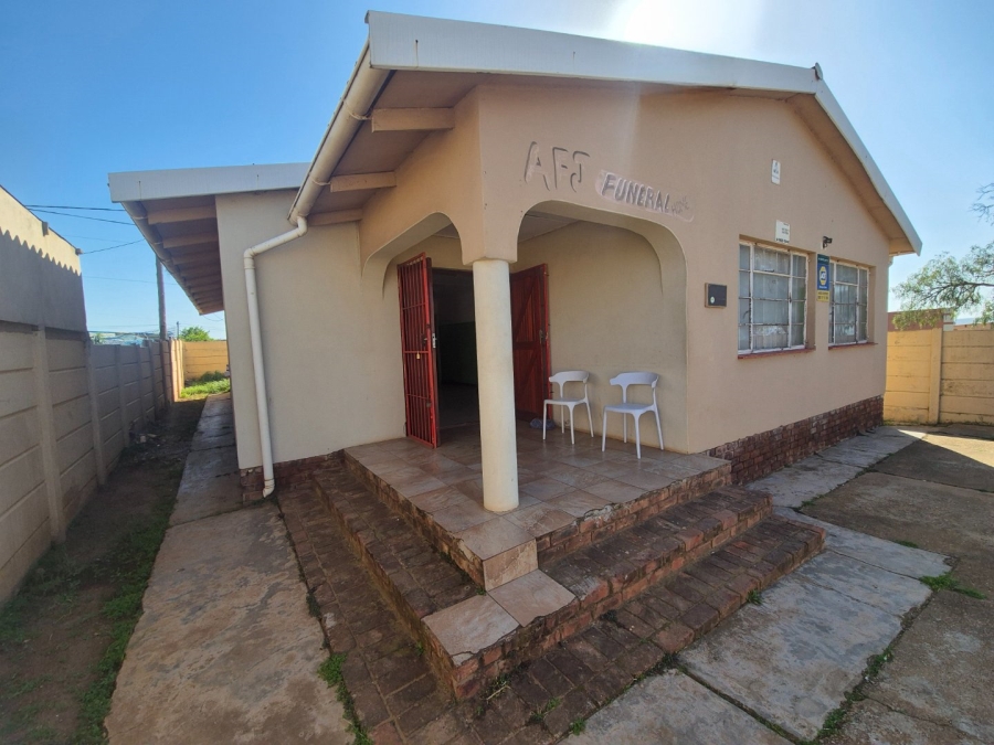 3 Bedroom Property for Sale in Kwa Nobuhle Eastern Cape